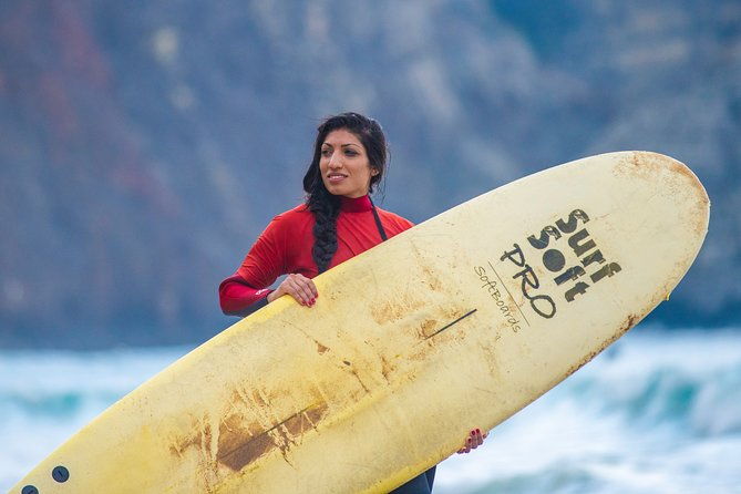 beginner-surf-lesson-at-the-beautiful-algarvian-west-coast