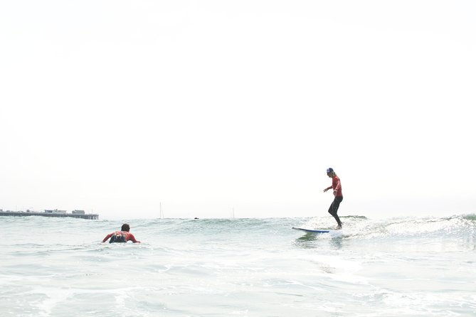 beginner-surf-lesson-in-santa-cruz-2