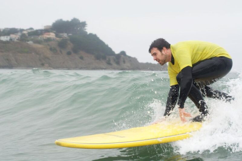 beginner-surfing-lesson-pacifica-or-santa-cruz