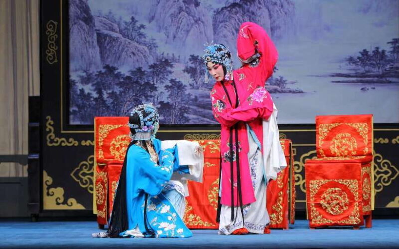 Beijing Acrobatics Show And Peking Opera Tour With Transfer - Who Is This Tour Best For?