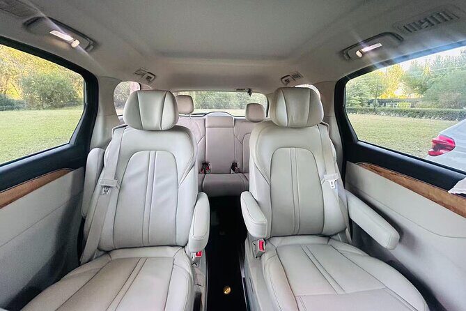 Beijing Airport Transfer 24H Flight Tracking and English Driver - Why Choose This Beijing Airport Transfer?