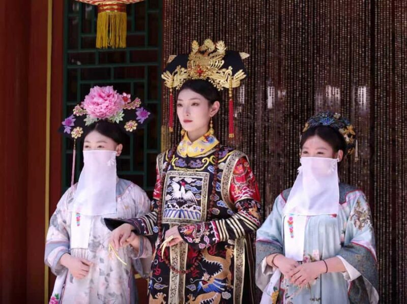 Beijing: Bai Family Courtyard Qing Dynasty Show - Live Performances and Cultural Demonstrations