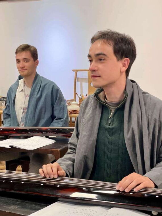 beijing-culture-tour-traditional-music-tea-calligraphy