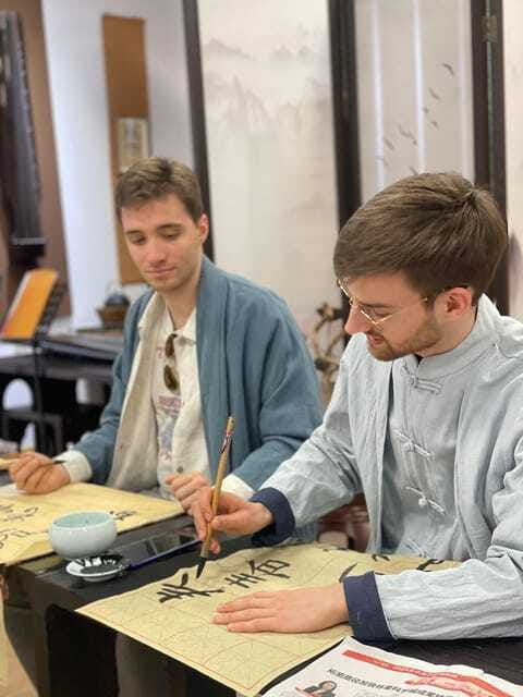 beijing-culture-tour-traditional-music-tea-calligraphy