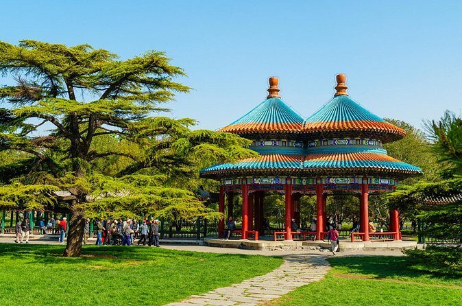 Beijing Day Tour Tai Chi, Hutong Rickshaw and Peking Duck Feast - Authenticity and Value