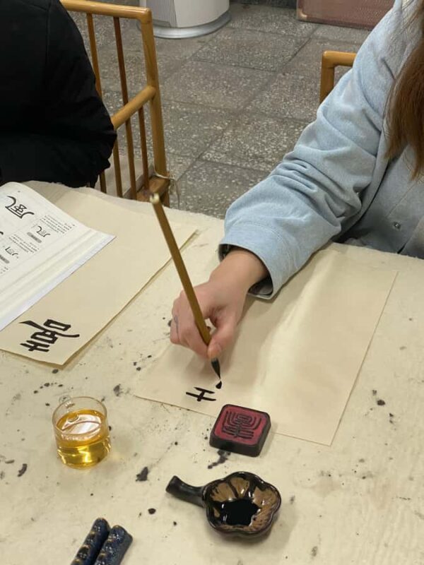 Beijing Half-Day Tour: A Cultural and Culinary Walking Tour - Exploring Beijing’s Artistic Heart: Liulichang Cultural Street