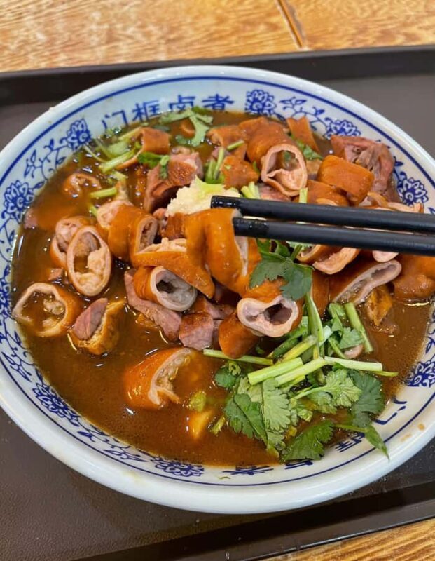 Beijing Hutong Eats & Hidden Bars: A Local Evening Adventure - Hidden Bars & Traditional Courtyards