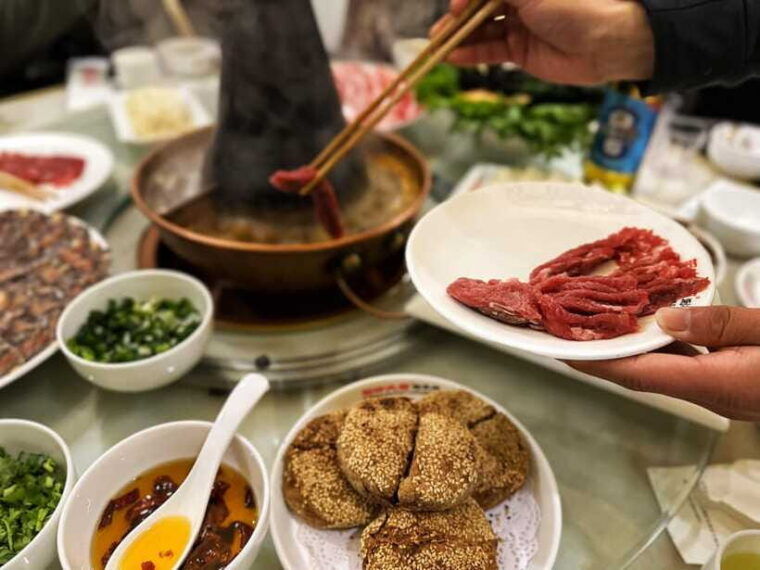 beijing-hutong-food-crawl-delights-peking-duck-hotpotmore