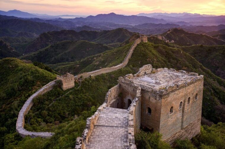 beijing-jinshanling-simatai-wall-and-gubei-water-town-tour