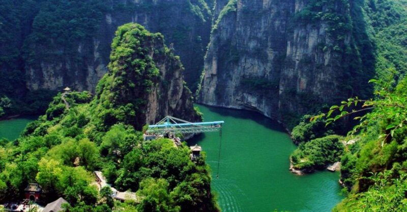 beijing-longqing-gorge-ming-tombs-lunch-private-day-tour