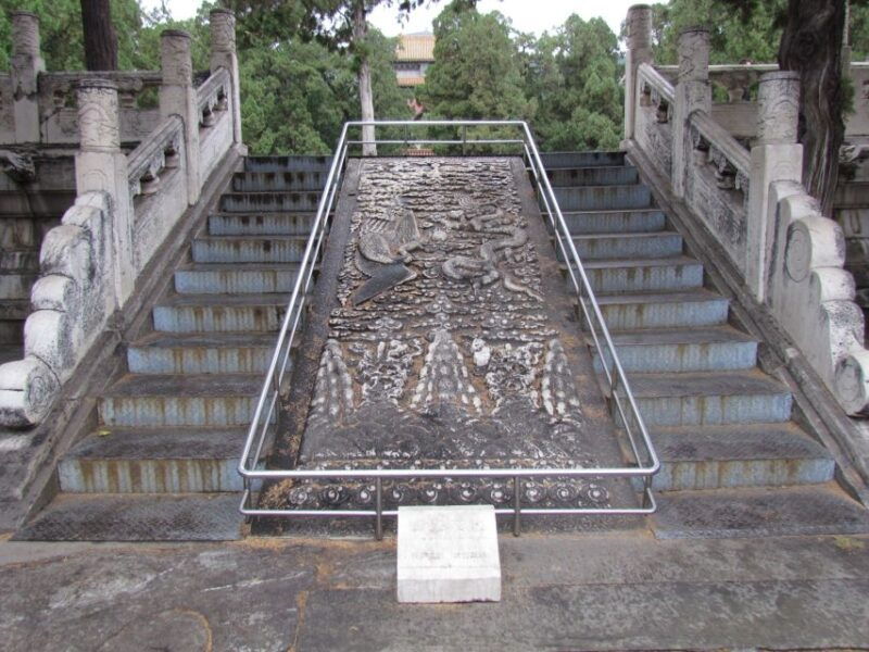 beijing-longqing-gorge-ming-tombs-lunch-private-day-tour