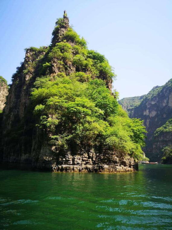 beijing-longqing-gorge-tour-with-english-speaking-driver