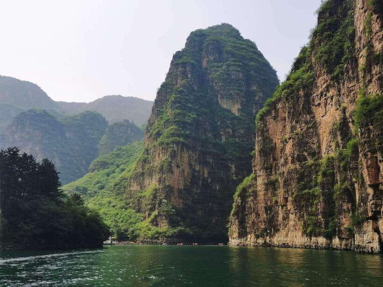 beijing-longqing-gorge-tour-with-english-speaking-driver