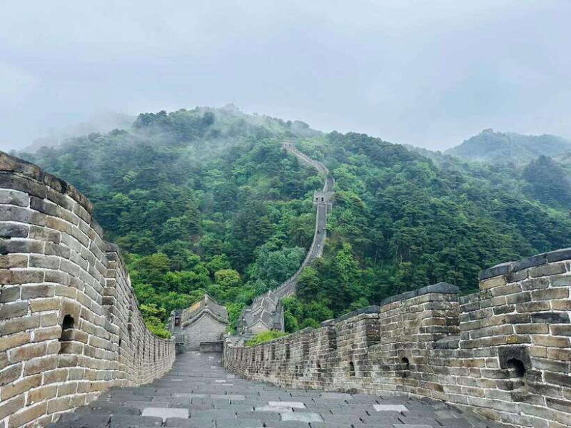 beijing-mutianyu-great-wall-and-huaibei-ski-resort-day-tour