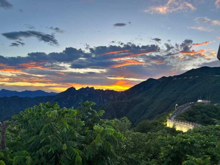 beijing-mutianyu-great-wall-night-bus-tour