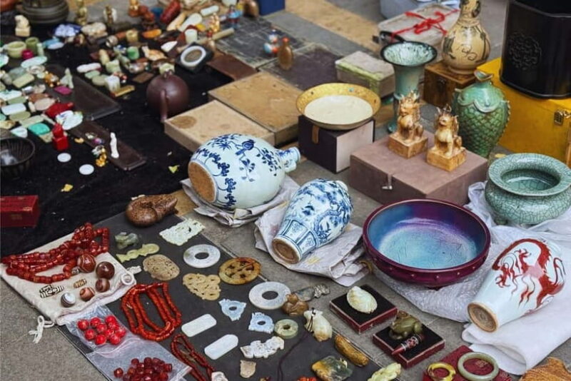 Beijing: Panjiayuan Market&Liangma River Cruise Night Tour - Why Choose This Private Night Tour?