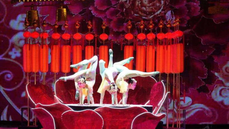 beijing-red-theatre-acrobatics-show-ticket-local-must-see