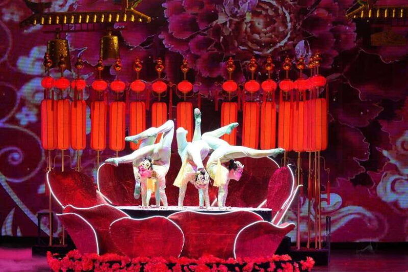 beijing-red-theatre-acrobatics-show-viewing-chinese-culture