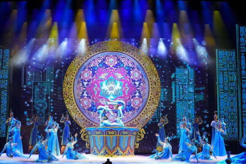 beijing-red-theatre-acrobatics-show-viewing-chinese-culture