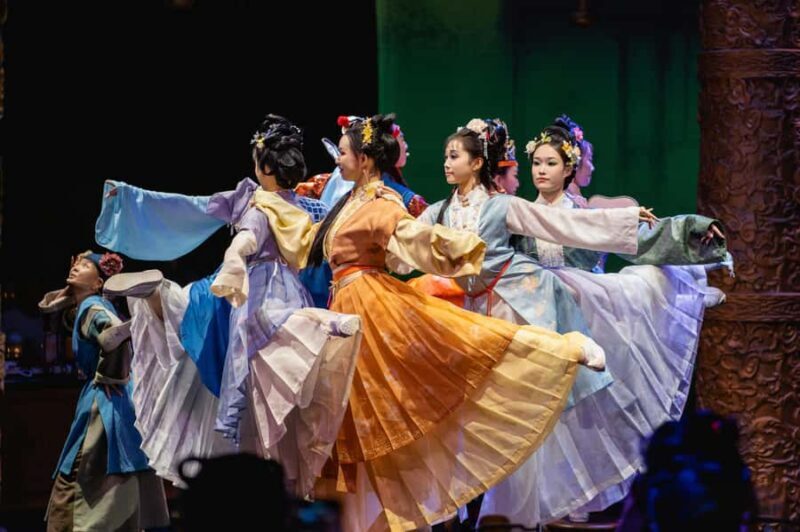 Beijing: Royal Cultural Dinner Show  YanWaiYan - Key Points