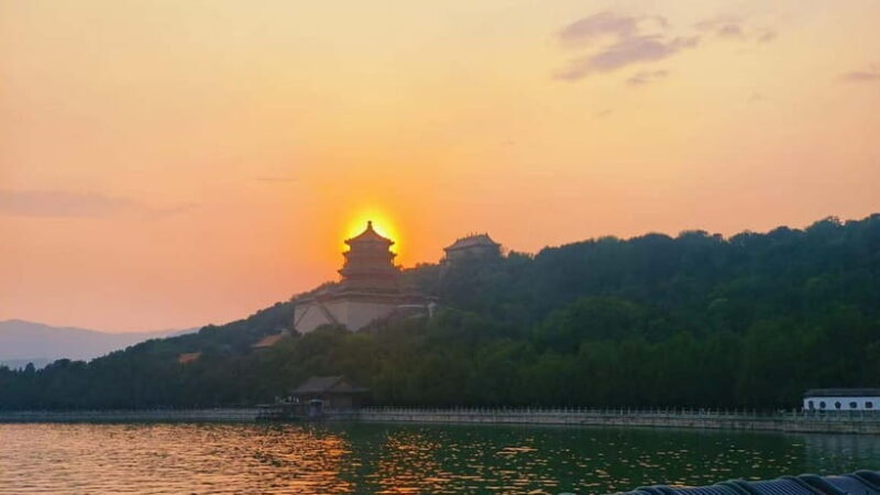 Beijing: Summer Palace Highlight Walking Tour - Key Points