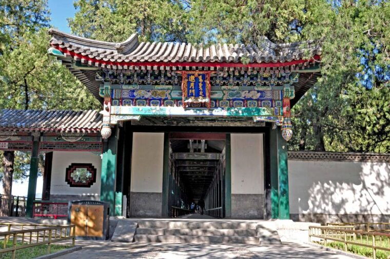 beijing-summer-palace-sacred-road-ming-tombs-private-tour
