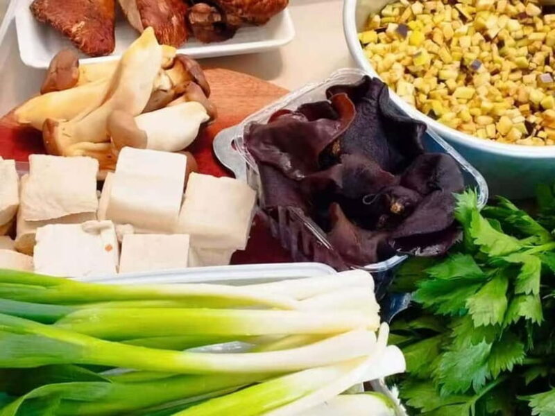 Beijing: Vegan Home Cooking & Local Market Tour with Sanxia - Who Should Consider This Tour?