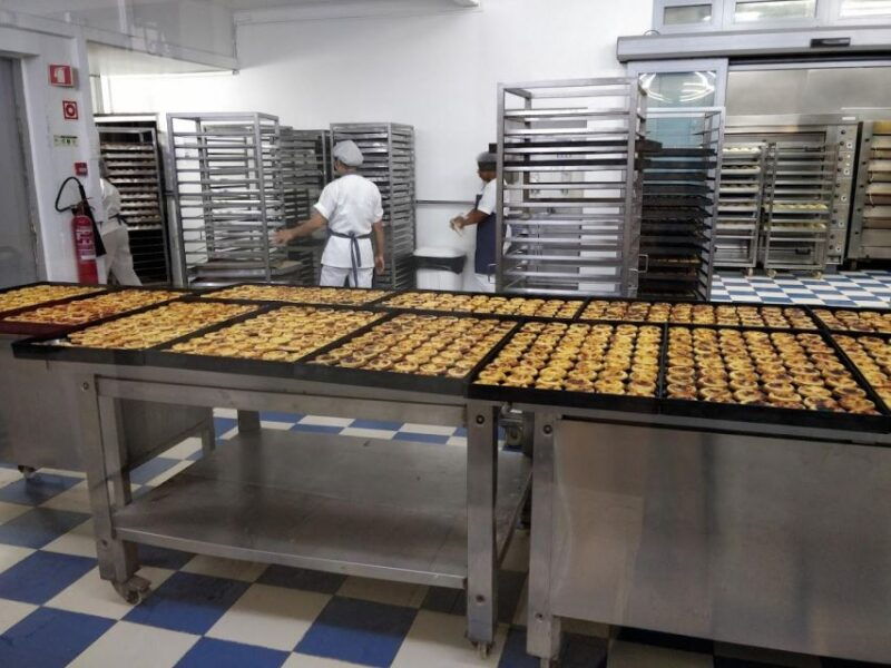 belem-tuk-tuk-tour-2h-pasteis-de-belem-included