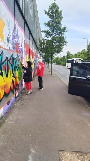 Belfast Black Taxi Tour - Belfast Black Taxi Tour: An Authentic Journey Through Northern Ireland’s History