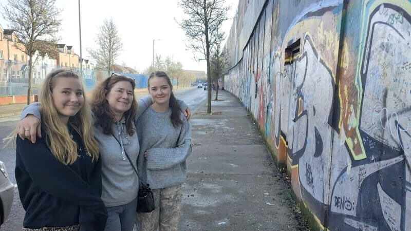 Belfast City and the Peace Walls Half-Day Tour - An Introduction to the Tour Experience