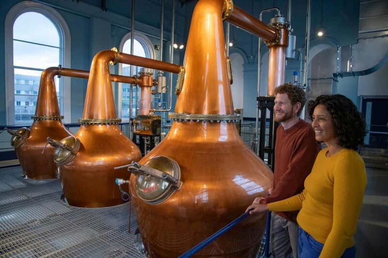 Belfast Day Tour with Peace walls, Titanic & Irish whiskey - The Experience from a Traveler’s Perspective
