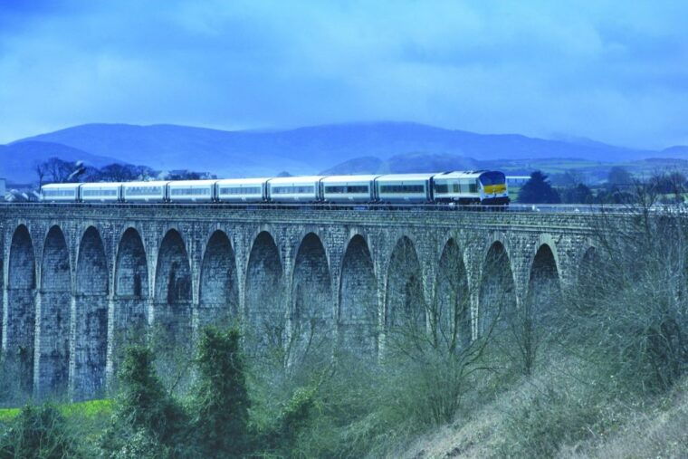 belfast-giants-causeway-2-day-rail-tour-from-dublin