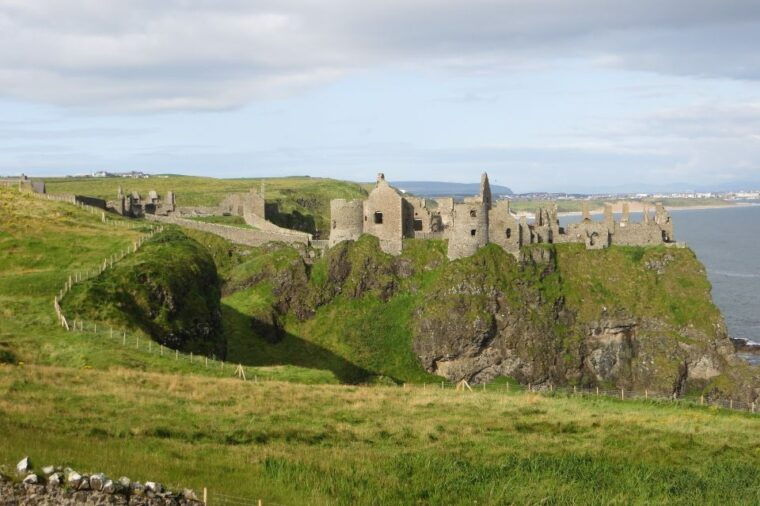 belfast-giants-causeway-2-day-rail-tour-from-dublin