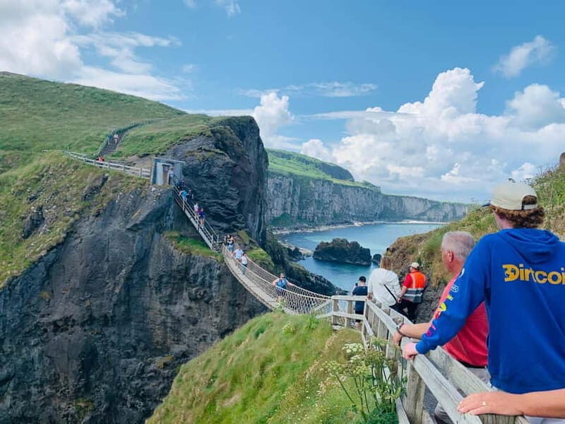 Belfast : Giants Causeway 8 hour private day tour - FAQs