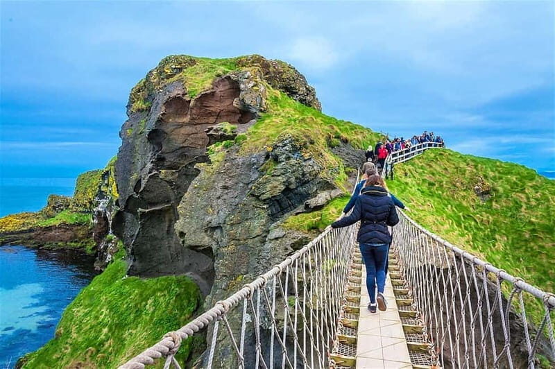 Belfast: Giant's Causeway Tour and 2-Day Open Top-Bus Tour - The Itinerary Explained