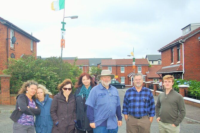 belfast-history-of-terror-mural-1-hr-express-private-taxi-tour