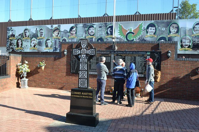 Belfast iconic mural taxi tour private 2hr adventure - Who Would Benefit Most from This Tour?