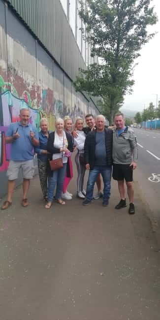 Belfast political mural taxi tour - Transportation and Practical Details