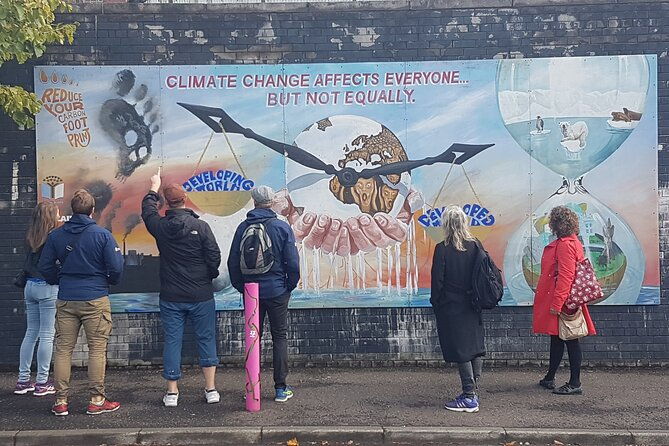 belfast-political-murals-street-art-and-peace-wall-small-group-walking-tour
