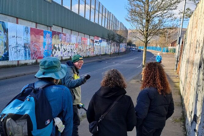 belfast-troubles-tour-walls-and-bridges