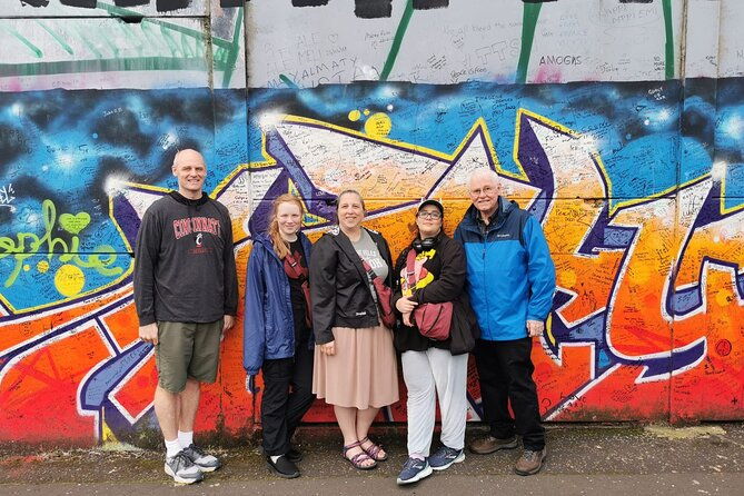 belfasts-political-mural-taxi-tour