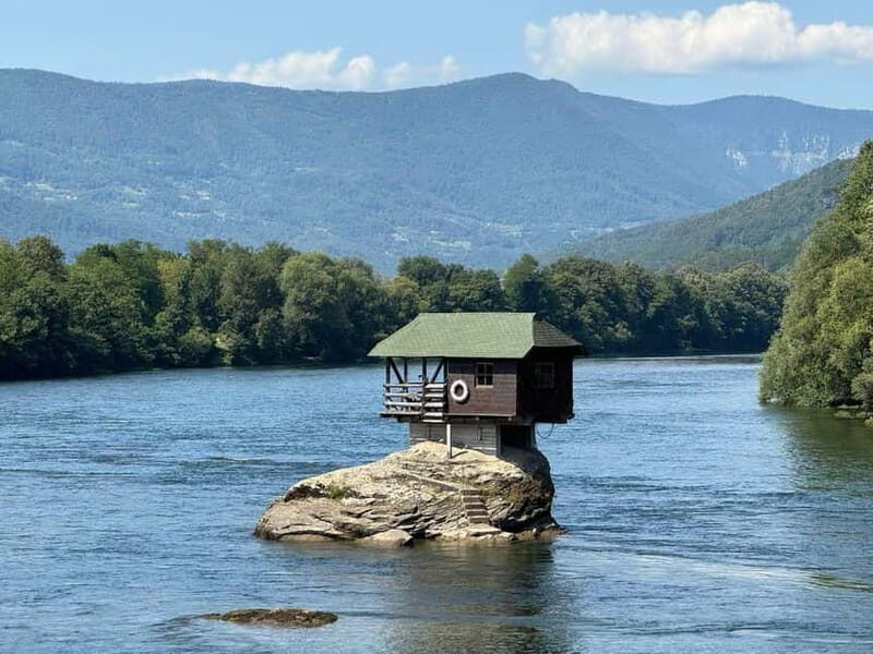 Belgrade: Best of West (Drina House, Drvengrad and Sargan 8) - Starting the Day: Pickup & Scenic Drive