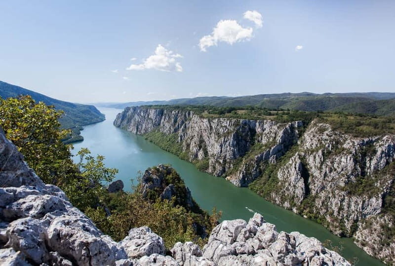 Belgrade: Iron Gate Park, Speedboat Ride, and 2 Viewpoints - Starting Point: Belgrade to Golubac Fortress