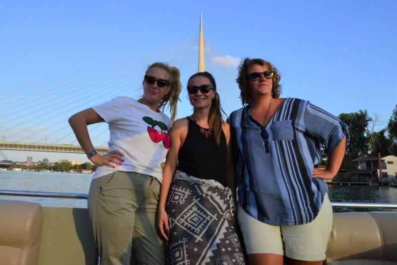 belgrade-sightseeing-boat-cruise-with-drinks