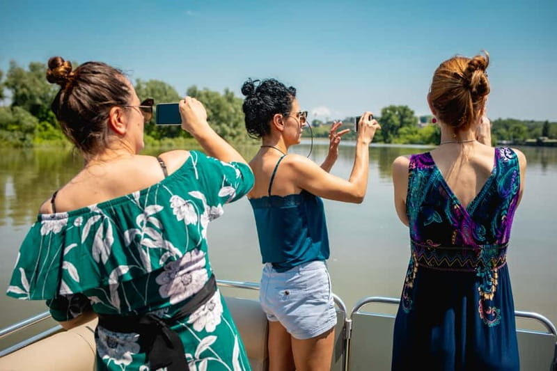 Belgrade: Sunset Sightseeing Cruise with Drinks - Who is this tour best suited for?  