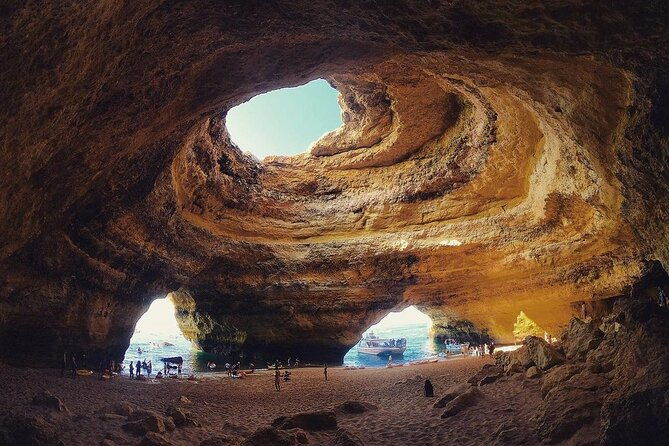 benagil-kayak-guided-tour-secret-beaches-and-caves-2h