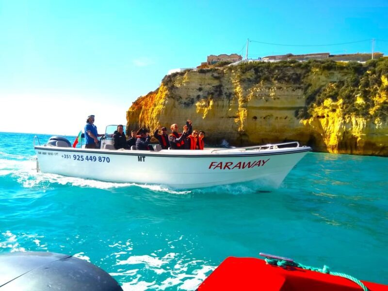 Benagil: Passeio 2 horas de Barco a Gruta de Benagil - Exploring the Benagil Caves by Boat: A Complete Guide
