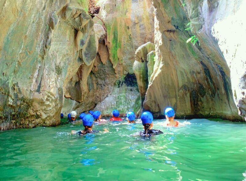 benahavis-guided-canyoning-adventure-benahavis-river-walk