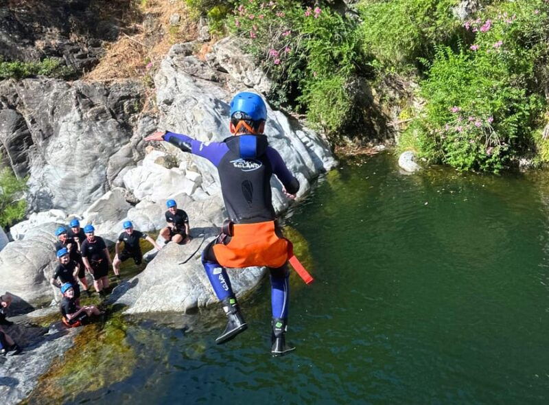 benahavis-guided-canyoning-adventure-benahavis-river-walk