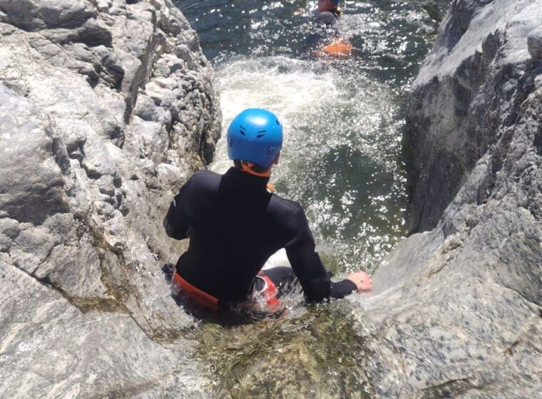 benahavis-guided-canyoning-adventure-benahavis-river-walk